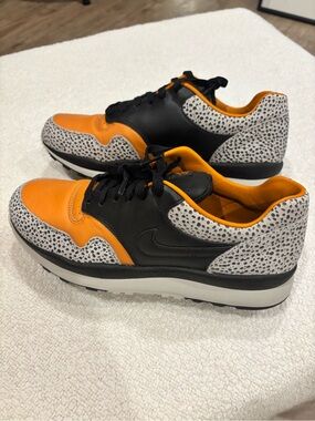 Nike Air Safari, men’s size 10